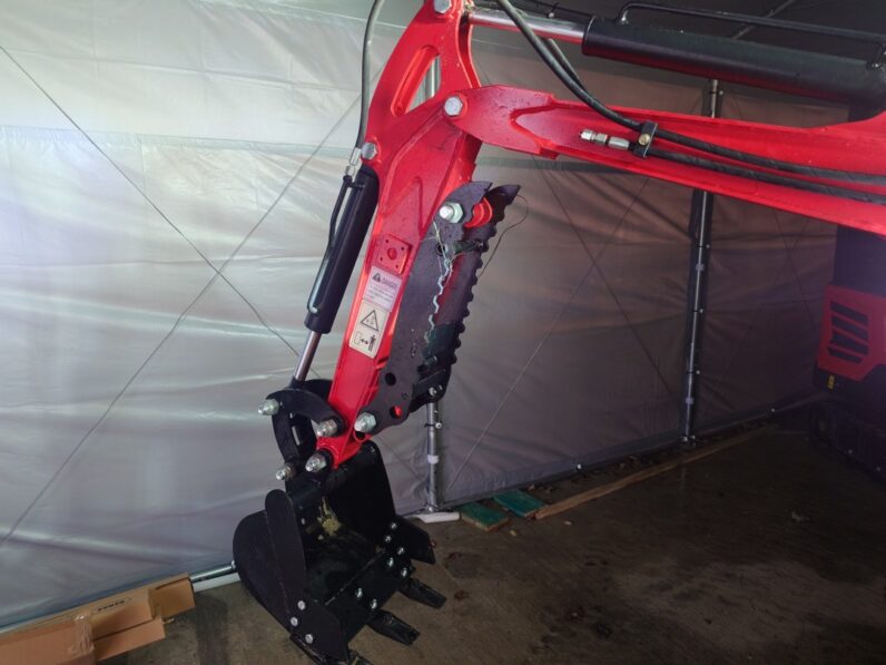 Mini koparka VICSEC VC13C-R 1300 – fabrycznie nowa, silnik 13,5 KM