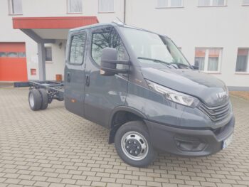 Iveco Daily ( FABRYCZNIE NOWE) 50C18 3.0 (180km) * DMC 3.5T Kat.B * Uciąg 3.5T * Dubel kabina 7-osobowa * Doka