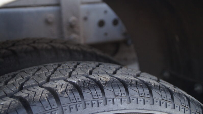 Iveco Daily 35C18 * DMC 3.5T * Ciągnik siodłowy * BLOKADA MOSTU * Mini Sattel * Kilka sztuk * Możliwy montaż Wywrotki * Nowy kipper Producent